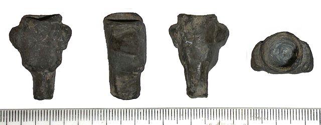 Medieval hawking whistle (possibly) (front, side, back and top views) (FindID 147797)